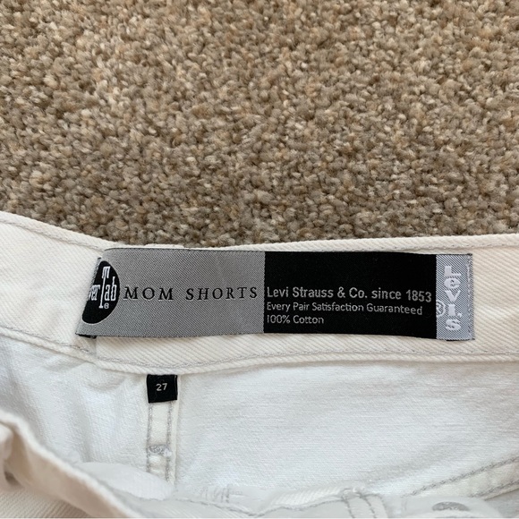 NEW! Levis Silver Tab High Waist Mom Shorts - Picture 3 of 4